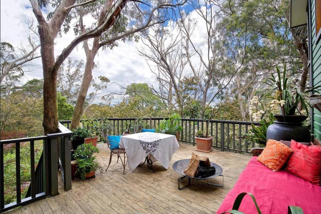 The Black Cockatoo - Secret Garden Treetops Home Katoomba Exterior photo