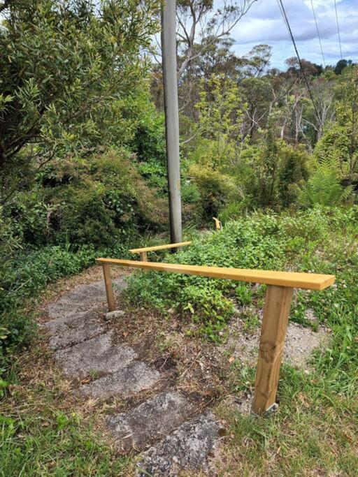 The Black Cockatoo - Secret Garden Treetops Home Katoomba Exterior photo